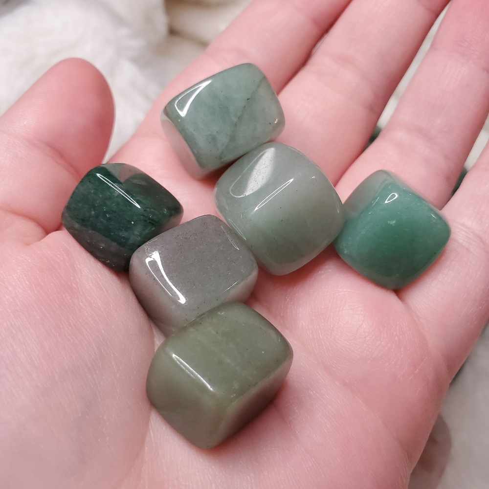 Set of 6 Green Aventurine Cubes - Picture 3 of 10